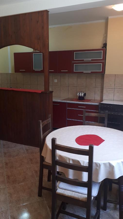 Apartment Dubrava Tivat Eksteriør billede